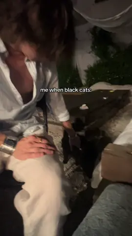 A post by @federicorustioni on TikTok caption: excuse me 🫦😘