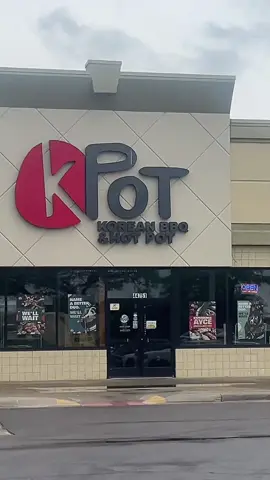A post by @heauxislife on TikTok caption: Overall experience 7/10 I would go again definitely! #fyppppppppppppppppppppppp #hotpot 