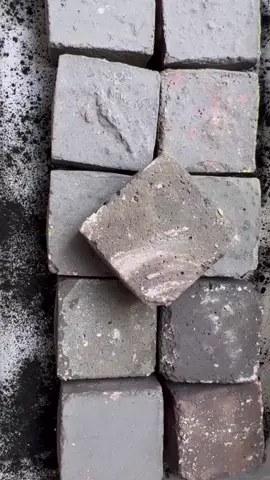 A post by @reeves.asmr on TikTok caption: #gymchalkasmr #reevesasmr #fyp #asmr #gymchalk 
