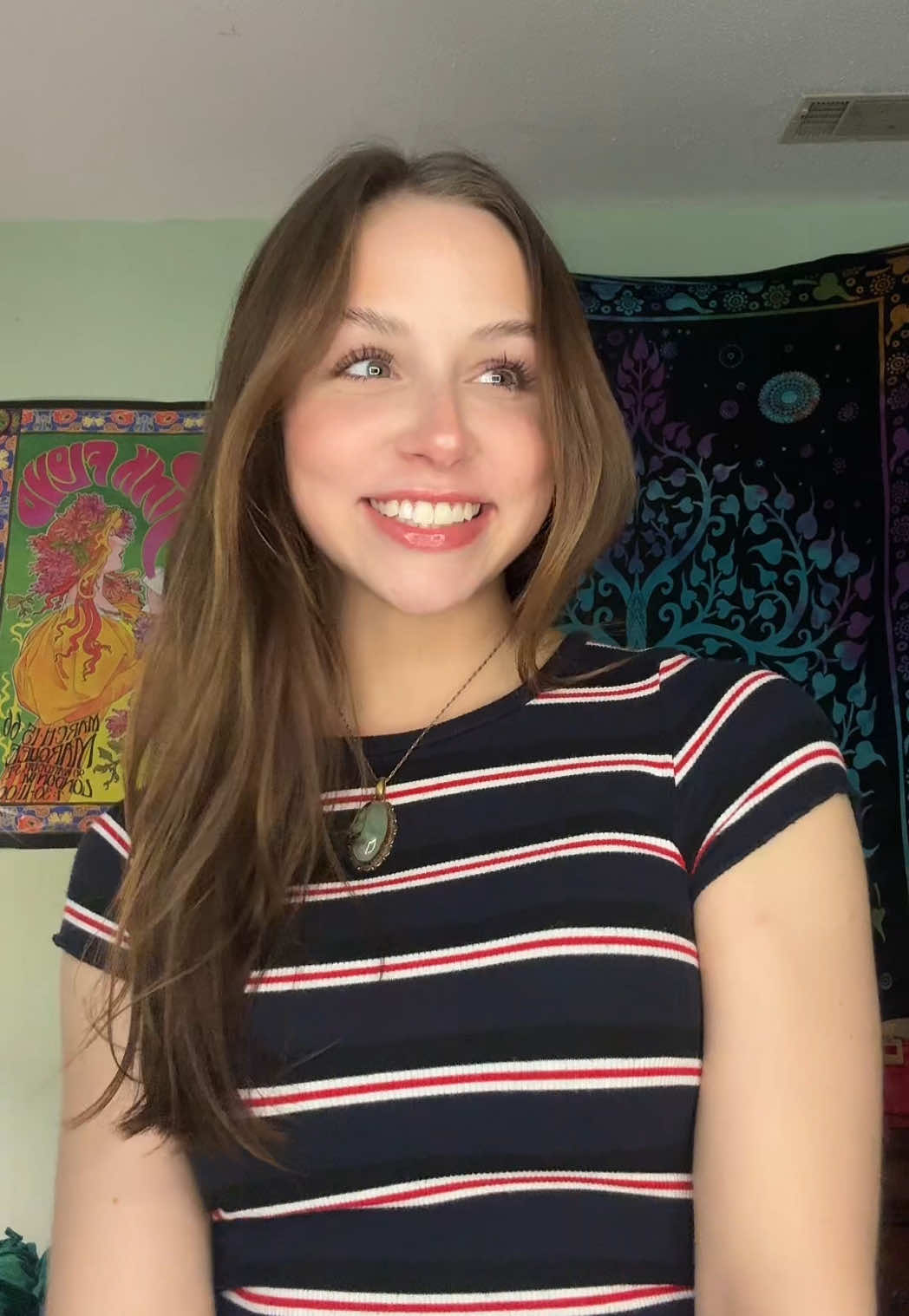 A post by @jazminkotschi on TikTok caption: MANCHILLDDDDDDD #sabrinacarpenter #manchild #foryoupage #fypage #foryou #fyp #sbarinacarpenter #fypage #foryou 