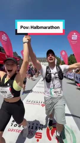 A post by @nico_spedicato on TikTok caption: Einfach mal den ersten Halbmarathon bei 32° laufen😂👌🏻 @@Paulawir haben’s geschafft! ##comedy##halbmarathon##laufen##fitness