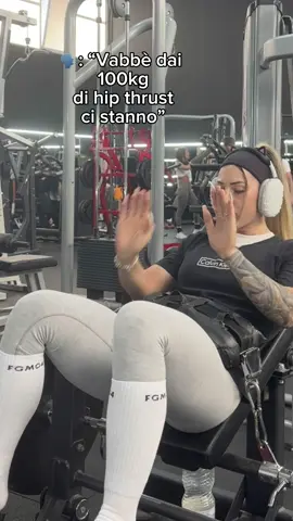 A post by @chiccaf7 on TikTok caption: Sì Maurizio è genetica..  il macchinario non lo conto 🙆‍♀️ #gymtok #chiccafgm #hiptrhust 