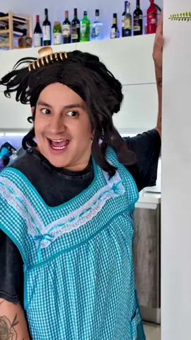 A post by @marioaguilar on TikTok caption: Por suerte, Salvo me salva!! 🙌🏼 Su espuma rinde 50% más* y corta la grasa, más fácil y rápido* Así vuelvo a lo importante: ¡disfrutar del momento! #Salvo #SalvoMeSalva #Cleantok #Publicidad *vs otro detergente lavatrastes líquido de precio similar 