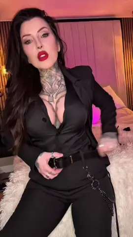 A post by @crystalshipkelly on TikTok