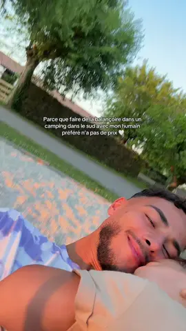 A post by @illyeskays on TikTok caption: Je vous envoi plein d’amour 💘