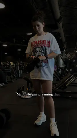 A post by @fit.with.alena on TikTok caption: Channeling my inner witching energy ❤️‍🔥 #manon #manonblackbeak #thethirteen #throneofglass 