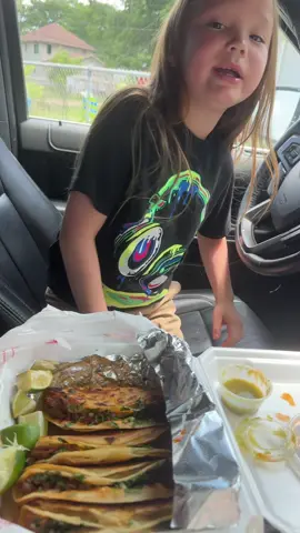 A post by @desiraedesnomie on TikTok