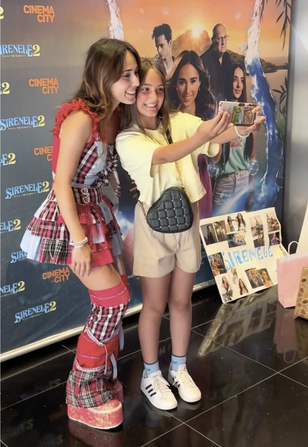 A post by @andragogan on TikTok caption: Ce ar cumpăra sirena Selena din maganzinele @Kaufland România ☺️ | Filmul Sirenele 2 acum în toate cinematografele din țară! 