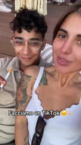 A post by @aileankaoff on TikTok caption: #videoviral 
