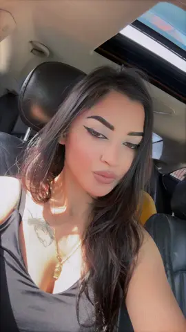 A post by @carmenofficyalll on TikTok caption: 😍