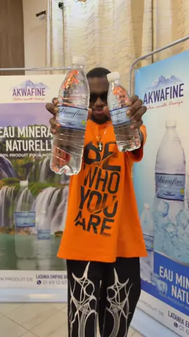 A post by @jojolecomedien1 on TikTok caption: @Akwafine Bénin 