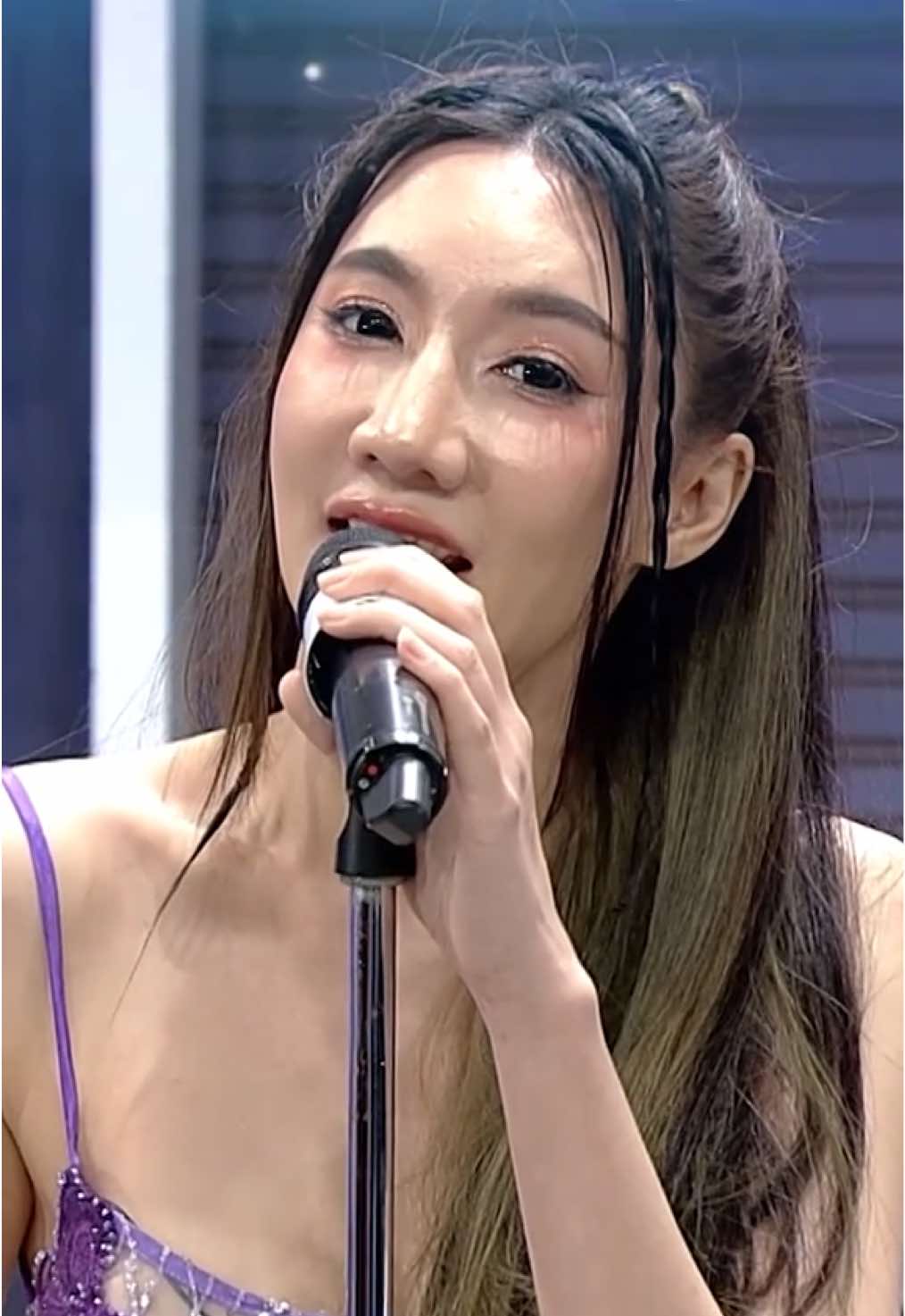 A post by @jokerfamilyofficial on TikTok caption: เบนซ์ พริกไทย ออร่าขนาดนี้ เฮียตั๊ก จะทนได้ไง #ก็มาดิคร้าบ #โจ๊กเกอร์แฟมิลี่ #ตั๊กบริบูรณ์ #บอลเชิญยิ้ม #นุ้ยเชิญยิ้ม #แจ๊สชวนชื่น #หลุยส์ชวนชื่น #workpoint23