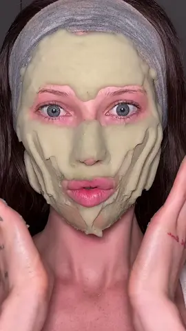 A post by @meredithduxbury on TikTok caption: so satisfying 🫧 