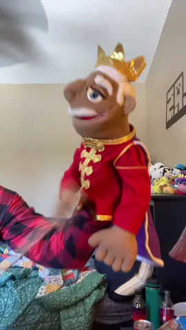 A post by @puppetfan2002 on TikTok caption: Puppet Elmo can be picky sometimes 😅 #peppapig #picky #yuck #what #sillyfun 