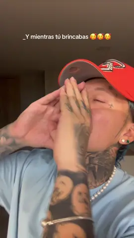 A post by @blessd on TikTok caption: Yo no tengo chaleco 🤣🤣