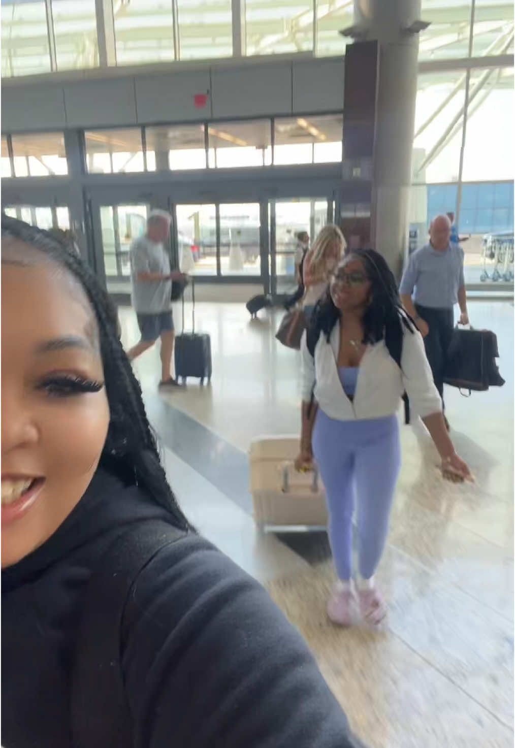 A post by @dadollsamira2 on TikTok caption: Come fly with us to jamaica ✈️✈️🇯🇲 • #travelcontent #foryoupage #viralvideo #viraltiktok #jamicantiktok #jamican🇯🇲 #travel #traveltok #viralvideo #viraltiktok #dadollsamira2 