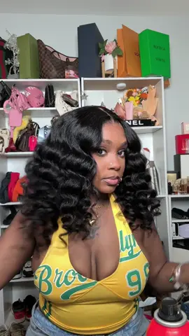A post by @brownskinmami1 on TikTok caption: kinky hairrr or no😍😍😍 @ChicrosaUSA 