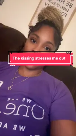 A post by @desssstyneeee on TikTok caption: My stomach be turning #loveisland 