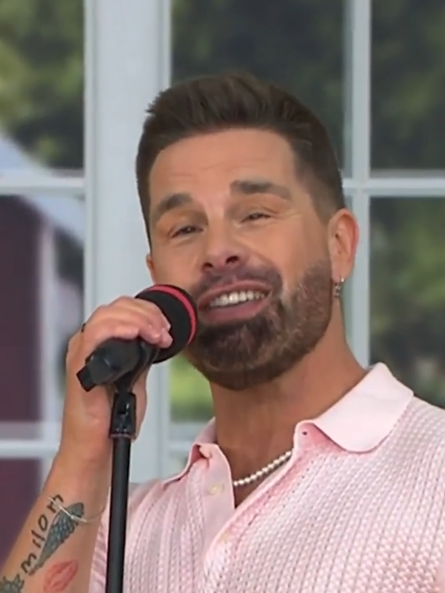 A post by @schlagerfueralle on TikTok caption: Unser Herzensmensch ❤️#EloydeJong #Keinerhältunsauf  #ImmerwiederSonntags #IWS #Schlager #Auftritt