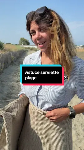 A post by @jimmy_laura_astuces on TikTok caption: Astuces serviette de plage 🏖️ #astuce #été #pourtoi #apprendresurtiktok 