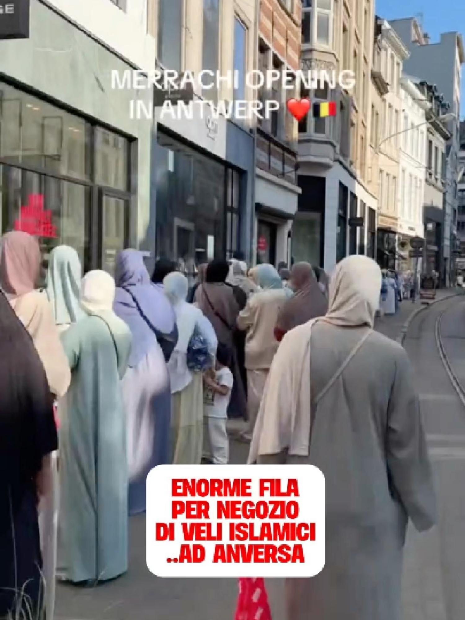 A post by @sardonesilvia on TikTok caption: L'Europa è sempre più islamizzata.... #veloislamico #anversa #donne #islamismo
