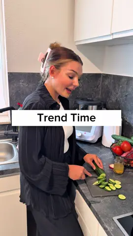 A post by @manja_faiez on TikTok caption: Nehmt es mit Humor 🙏♥️ Wer kennt es??🤣🥵#fyp #foryoupage ##typischfrau #typischmann #nomobbing #justforfun #couplecomedy #funnyvideos#fypシ #fypage #fürdich ##viralvideo #viraltiktok 