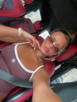 A post by @kiahbirkbeck on TikTok caption: I don’t discriminate darlinnn #fyp 