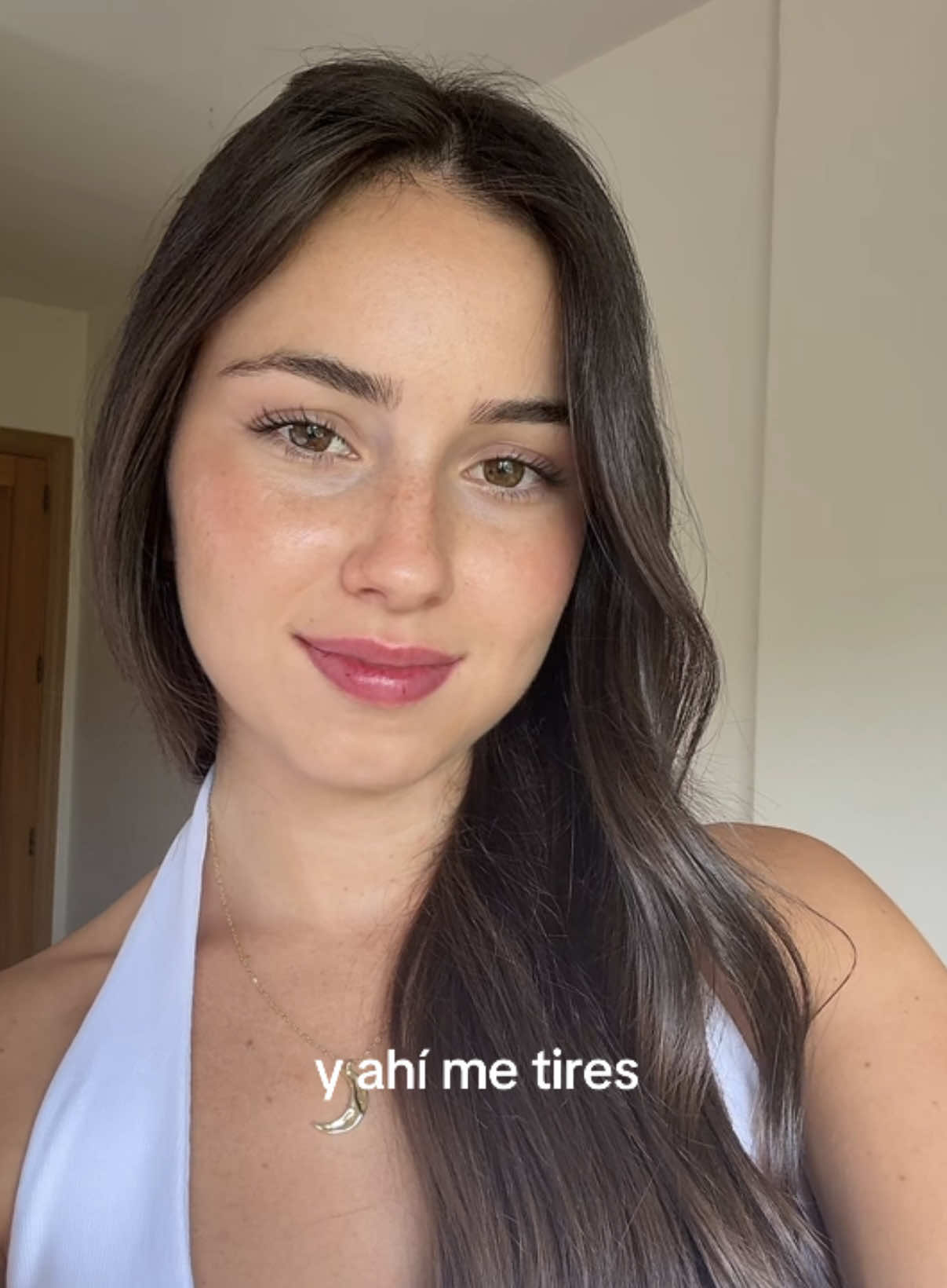A post by @lilimaartineez on TikTok caption: y porque esos ojos me mirennnn #parati 