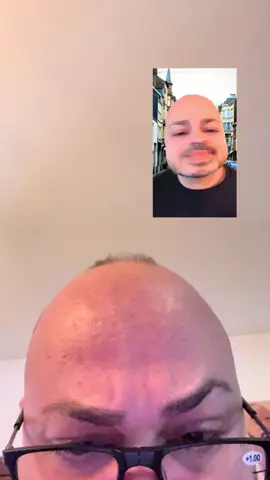 A post by @mandrake1984real on TikTok caption: IMBARAZZI - LA VIDEOCHIAMATA AI GENITORI 