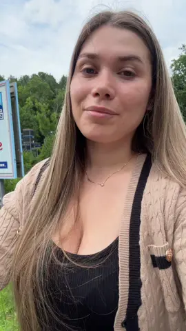 A post by @alina.madalina.aeco1real on TikTok