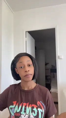 A post by @kim__makosso_2 on TikTok caption: Le pasteur ci😩😂 @𝒦𝐼𝑀 𝑀𝒜𝒦𝒪𝒮𝒮𝒪 👑 #pourtoi 
