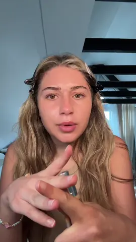 A post by @aleynaveyron on TikTok caption: Hab so Angst, die falschen Leute mit dem Video zu erreichen 