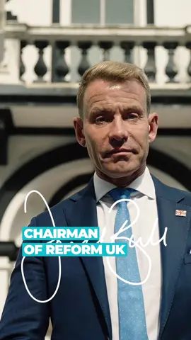 A post by @reformparty_uk on TikTok caption: Reform UK Chairman Dr David Bull is making his way around the UK and his first stop was in Perth, Scotland to meet the amazing Reform members and volunteers. 🏴󠁧󠁢󠁳󠁣󠁴󠁿