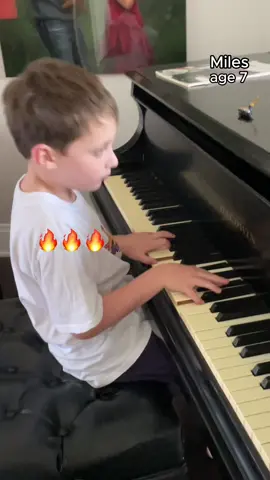 A post by @milesmusickid on TikTok caption: Miles’ 1st time hearing “Pullin' Me Back” by @Chingy feat. Tyrese (prod by Jermaine Dupri) after he already knew the original songs that this track sampled  #chingy #2000s #2000sthrowback #perfectpitch #piano #hiphop #talented #producer #rightthurr #charlieputh #musica #musician #RnB
