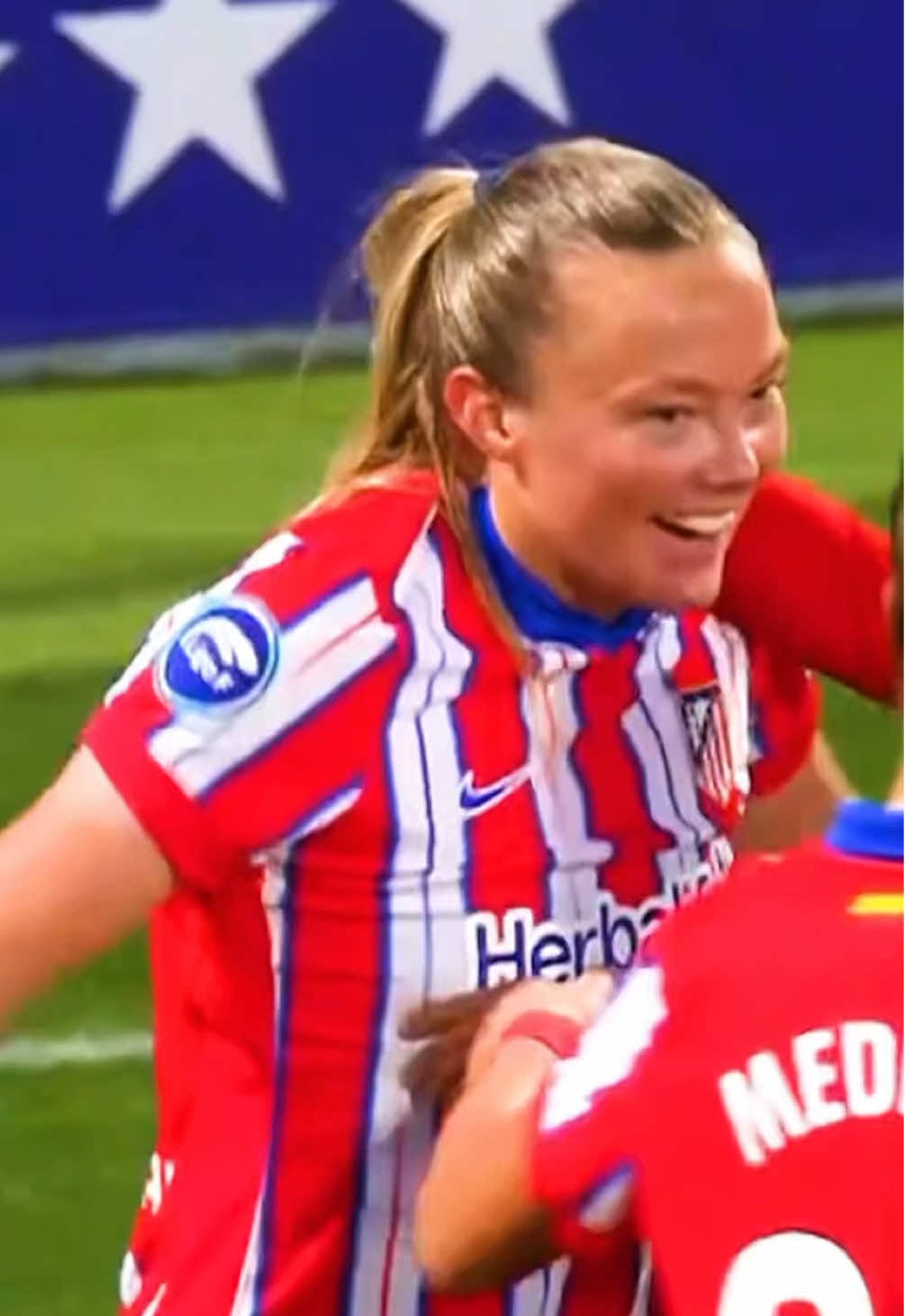 A post by @atleticodemadrid on TikTok caption: 🗂️Temporada 24-25 ¬🗂️Goles ¬¬ 🗂️Synne Jensen #AtleticoDeMadrid #atletifemenino #synnejensen #jensen #LigaF #CopaDeLaReina #norway #goals #goles #FootballTikTok 