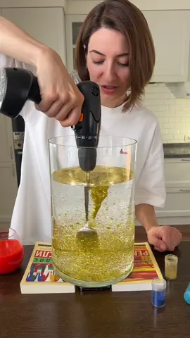A post by @dashachepizhko on TikTok caption: Result in the next video! #tutorial 