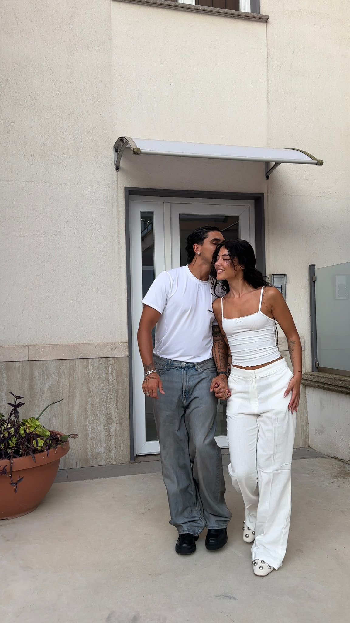 A post by @alessiasalvatore9 on TikTok caption: Ogni uscita è una sfilata, e tutta firmata @H&M #adv