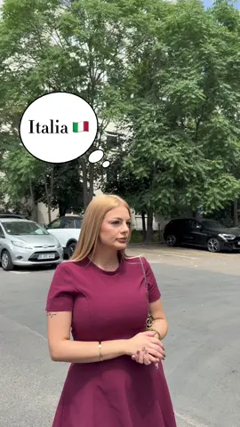 A post by @eusuntjulia.cont2 on TikTok caption: Cea mai mare pizza din București? O găsești la Teglia! 🍕 Gigantică, delicioasă și perfectă de împărțit cu gașca. Tu ai încerca-o? @teglia  #PizzaCaLaRoma #FoarfecaDeAur #PizzaGigant #TegliaCuPrietenii #TegliaExperience 