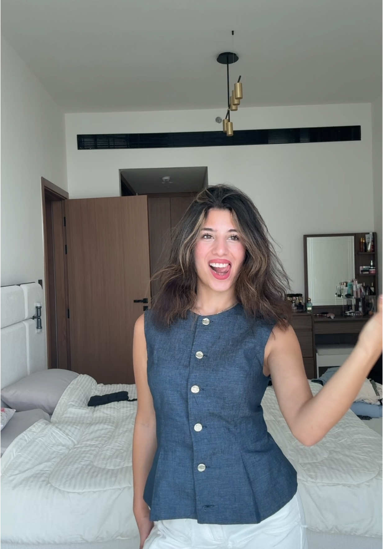 A post by @yourfavlillyxox on TikTok caption: 🥰