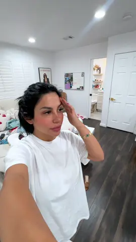 A post by @jvcabbyy on TikTok caption: Que hago😭