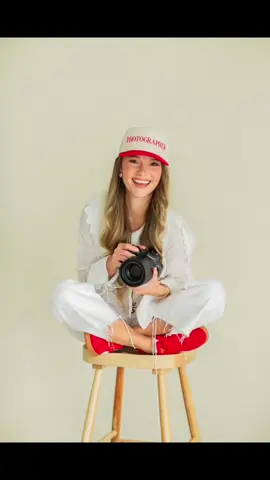A post by @hagenann on TikTok caption: Day 1!! #photographer #photography #photoshoot #laphotographer 