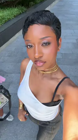 A post by @ayrastarr on TikTok caption: Gimme datttt 