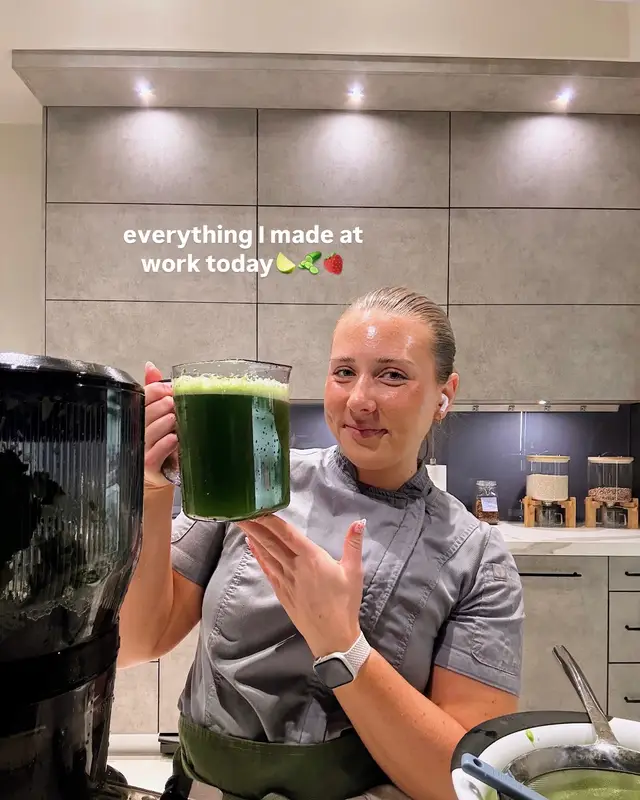 A post by @earthyjane on TikTok caption: all these recipes are on my recipe & meal planning app Food Friends !!! The link is in my bio💗💗