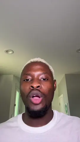 A post by @callmeevander on TikTok caption: Gracias @Gabriela Bucio & @Bayron♠️🇭🇳 ❤️🫶🏾 #evandersantos #callmeevander 