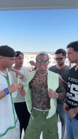 A post by @raul.dumitras on TikTok caption: ozuna ti stiamo aspettando