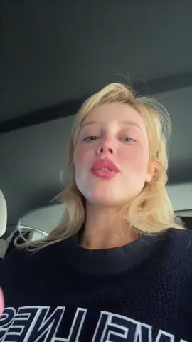 A post by @maluborgesm2 on TikTok caption: Muito inteligente essa tampa