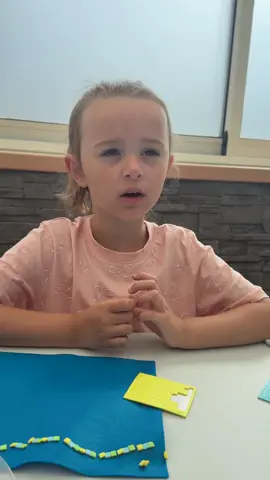 A post by @chrisjoyz on TikTok caption: À t’elle vraiment faux? #papa ##rire##humour##sketch