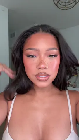 A post by @leilanigreen on TikTok caption: Hot new bombshell enters my everyday makeup drawer … @Clinique 