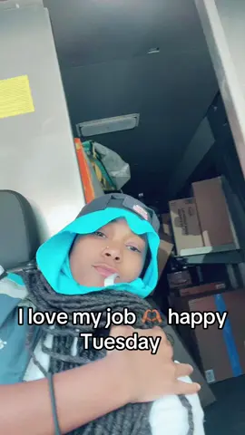 A post by @liamusic on TikTok caption: #fypシ #fypシ゚viral #fyp #foryoupage #amazondriver #singer #Songwriter #amazonworker #foryou #pridemonth 