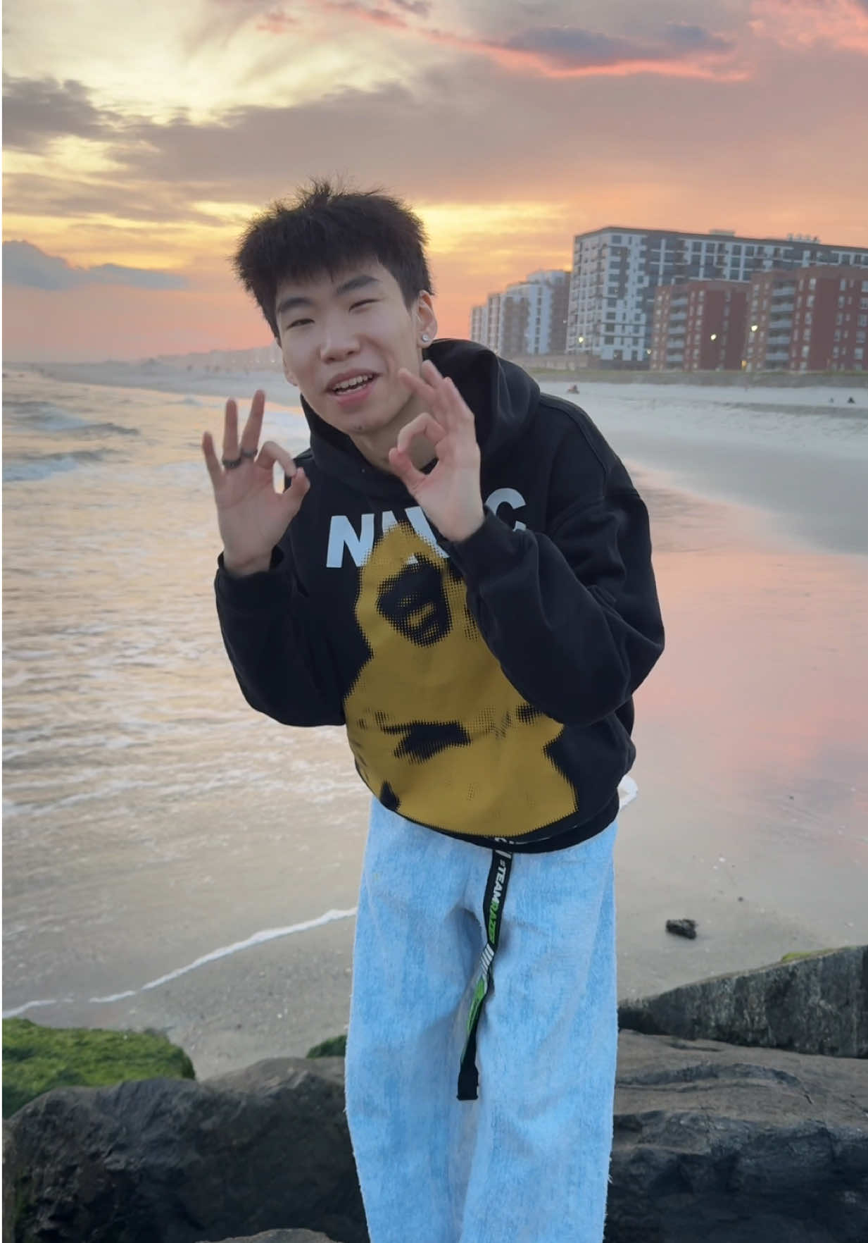 A post by @mcplaygt on TikTok caption: this song drops tonight 😏 PRESAVE “BREAKUP” 💔 IN MY BIO #mcplaygt #fyp #nyc #asian #artist #beach #NAVCitizen #NAVC 